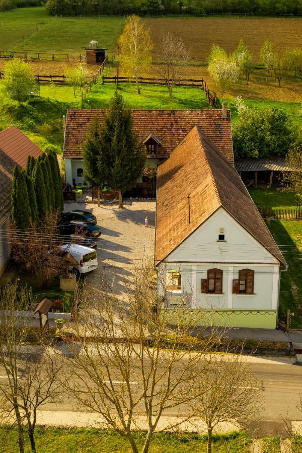 Noresa Etterem Es Panzio Szálka Exteriér fotografie